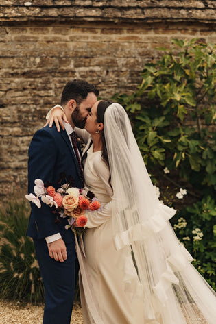  Getting ready with Lizzie + Chris in Kington Langley, England