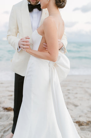  Getting ready with Katheryn + Felix in Miami, US