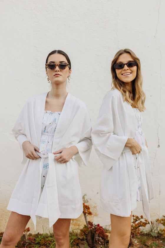 Kara Kimono Linen Robe - White
